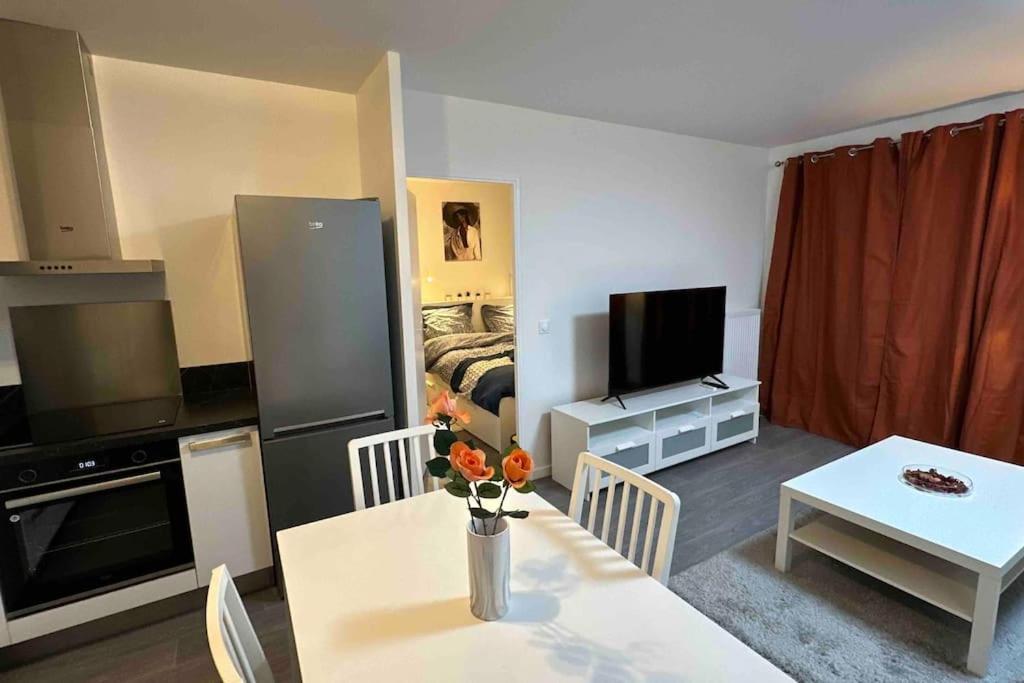 Appartement Cozy - Quartier Residentiel Melun Dış mekan fotoğraf