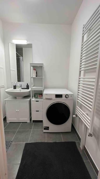 Appartement Cozy - Quartier Residentiel Melun Dış mekan fotoğraf