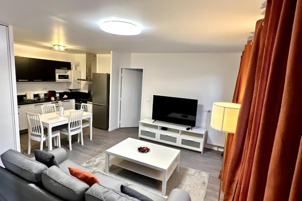 Appartement Cozy - Quartier Residentiel Melun Dış mekan fotoğraf